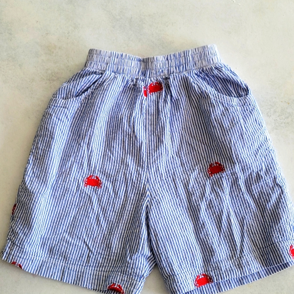 Seersucker shorts with crabs
